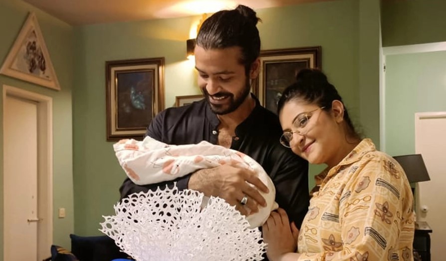 জোড়া খাসিতে ছেলের আকিকা করলেন রাজ-পরী