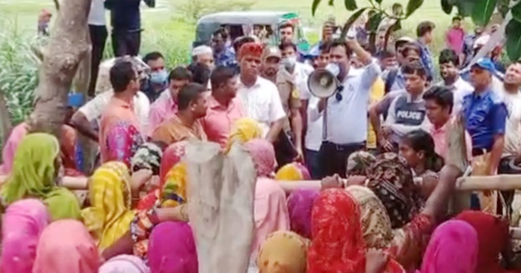 সিরাজগঞ্জে ইউএনও’র ওপর হামলা: দেড় শতাধিকের বিরুদ্ধে মামলা