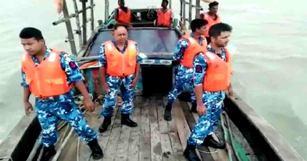 বঙ্গোপসাগরে ট্রলারডুবি: আরও ৩ জেলের মরদেহ উদ্ধার