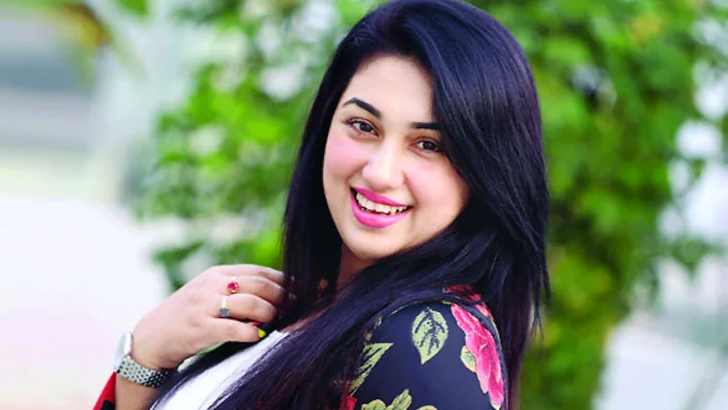 অপু বিশ্বাসের জীবন থেকে চলে গেল আরও একটি বছর