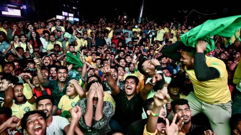 এবার ফিফার টুইটে ব্রাজিল সমর্থকদের উল্লাস