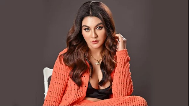 ‘করক সিং’ হিন্দি সিনেমায় জয়া