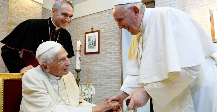 সাবেক পোপ বেনেডিক্ট গুরুতর অসুস্থ