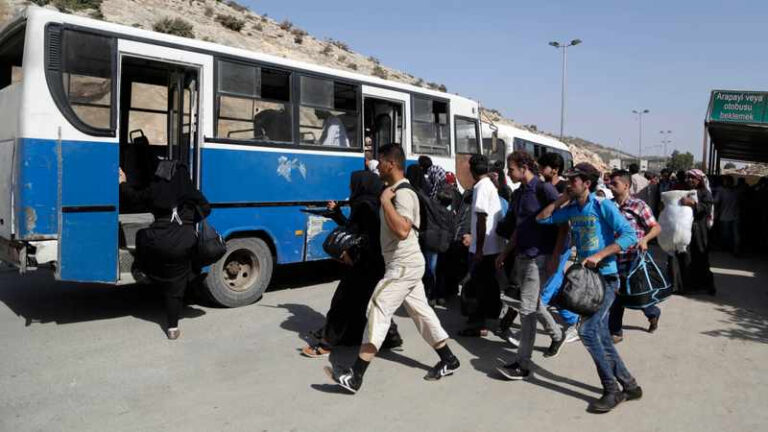 সিরিয়ায় অতর্কিত হামলায় ১০ তেল শ্রমিক নিহত