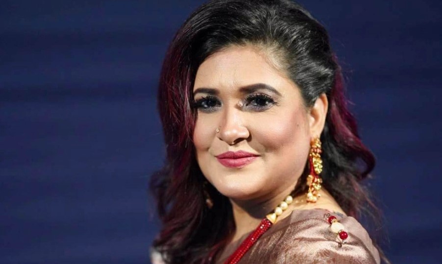 সায়েরা রেজার কণ্ঠে ‘মনের মানুষ’