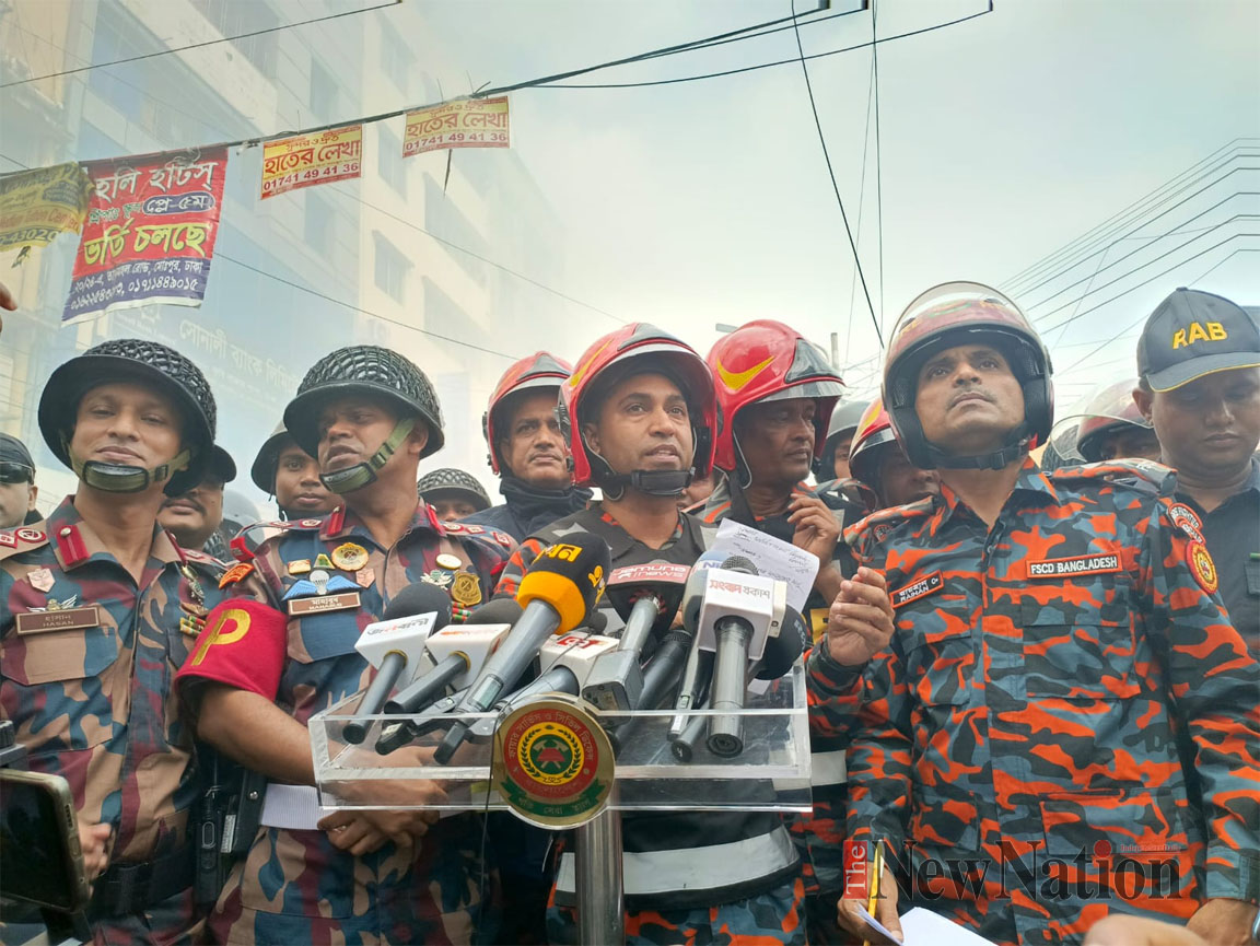 অতিরিক্ত ভিড়ের কারণে কৃষি মার্কেটের আগুন নেভাতে সমস্যায় পড়েছেন কর্মীরা: ফায়ার সার্ভিসের পরিচালক