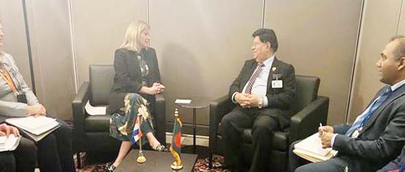 পররাষ্ট্রমন্ত্রীর সঙ্গে নেদারল্যান্ডের বৈদেশিক বাণিজ্যমন্ত্রীর বৈঠক