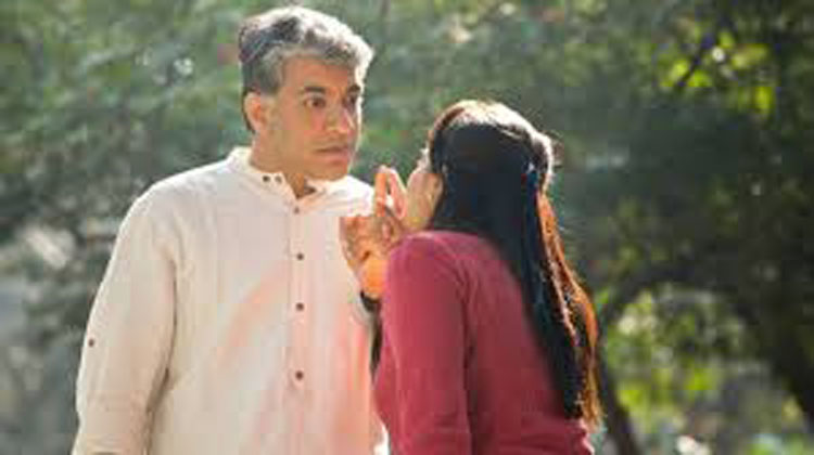 স্ত্রীর মোবাইলের পাসওয়ার্ড চাইতে পারেন না স্বামী: হাইকোর্ট