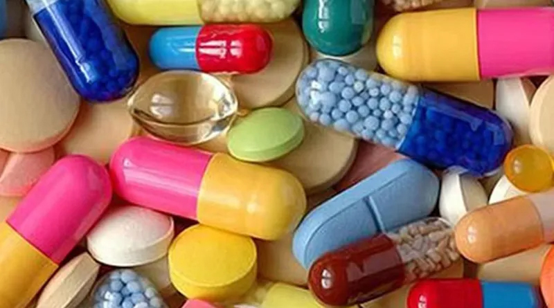 চিকিৎসকের চেম্বারে ওষুধ কোম্পানির দৌরাত্ম্য : ভুক্তভোগী রোগীরা