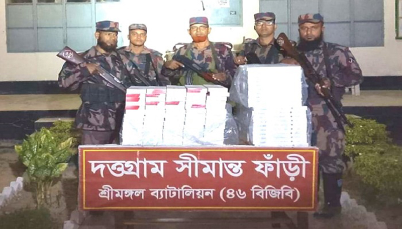 কুলাউড়ায় মালিকবিহীন ৩ লাখ টাকার ভারতীয় সিগারেট জব্দ