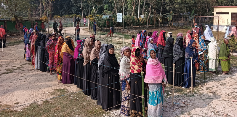 কুলাউড়ায় উৎসবমুখর পরিবেশে ভোটগ্রহণ চলছে, নারী ভোটারের উপস্থিতি বেশি