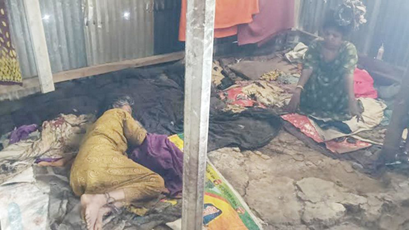 মানসিক প্রতিবন্দি আফিয়া ও রোবেনার শেকলবন্দি জীবন