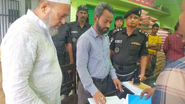 শ্রীমঙ্গলে ভোক্তা-অধিকার অধিদপ্তরের অভিযানে লক্ষাধিক টাকা জরিমানা