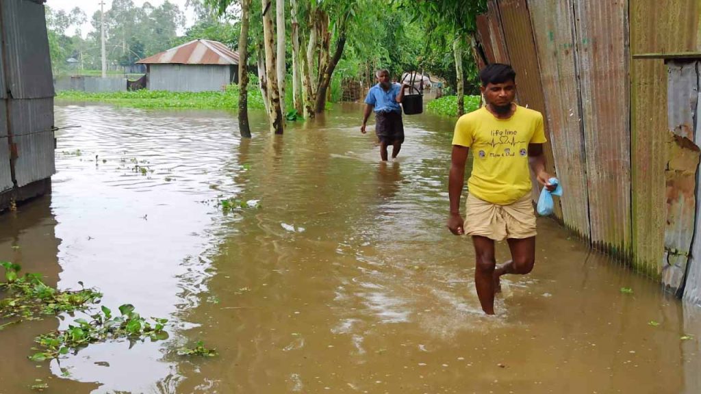 তিস্তায় পানি বেড়ে নিম্নাঞ্চল প্লাবিত