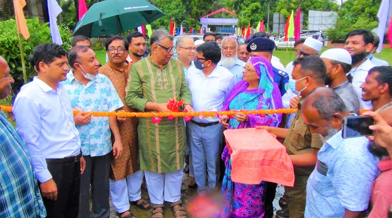 মৌলভীবাজারে সপ্তাহব্যাপী বৃক্ষরোপন অভিযান ও বৃক্ষমেলার উদ্বোধন