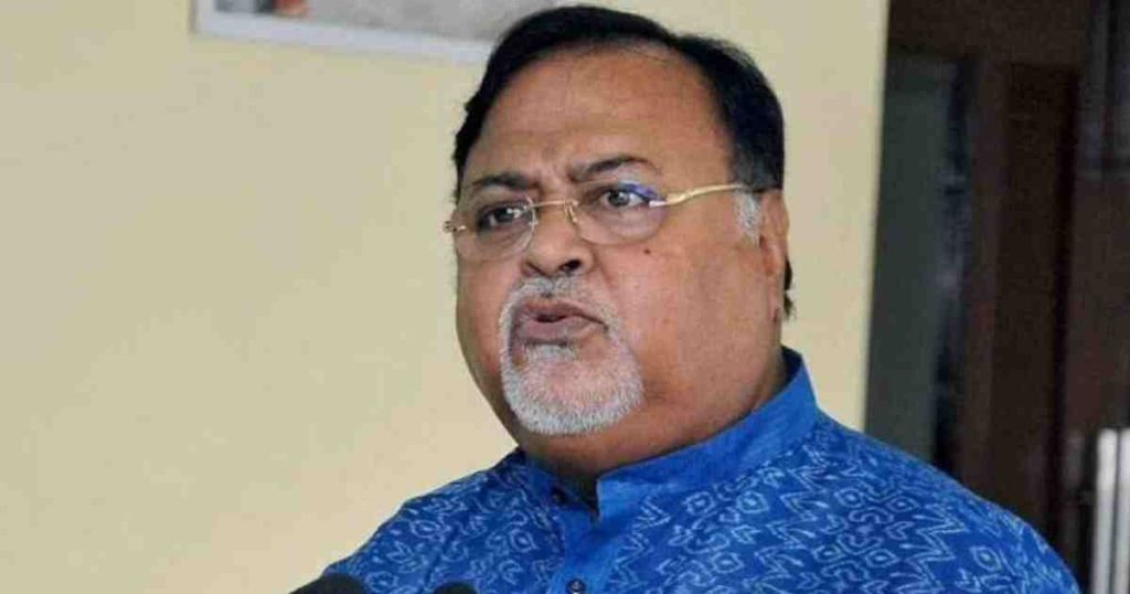 পশ্চিমবঙ্গে শিক্ষক নিয়োগ কেলেঙ্কারিতে মন্ত্রী আটক