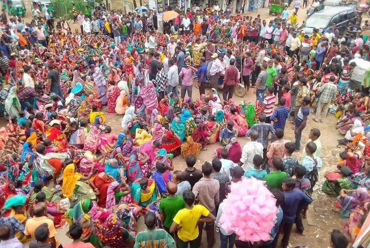 ৩০০ টাকা মজুরি না হওয়া পর্যন্ত লাগাতার আন্দোলনের হুঁশিয়ারী চা শ্রমিকদের