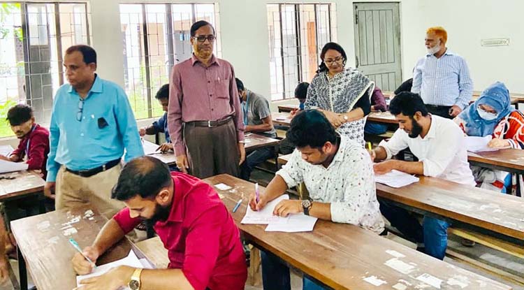 সিলেটে বাউবি’র এসএসসি ও বিবিএ পরীক্ষার কেন্দ্র পরিদর্শন করলেন ড. মাহবুবা নাসরীন