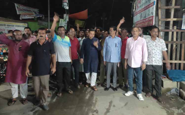 বরগুনার এমপি সাথে অশালীন ব্যবহার প্রতিবাধে বিক্ষোভ মিছিল