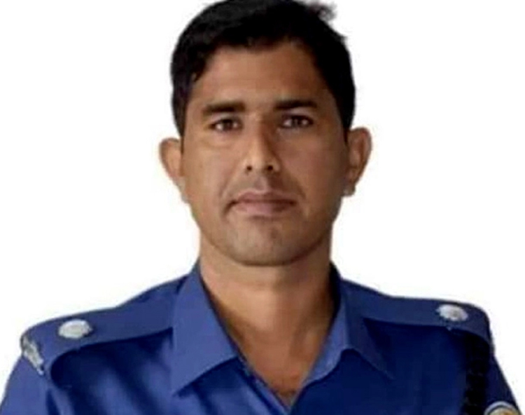 ছাত্রলীগ পিটিয়ে বদলি হলেন বরগুনার অতিরিক্ত এসপি