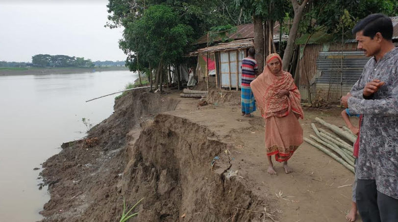 সিলেট সদর উপজেলার যোগির গাঁও গ্রামে ভয়াবহ নদী ভাঙ্গন