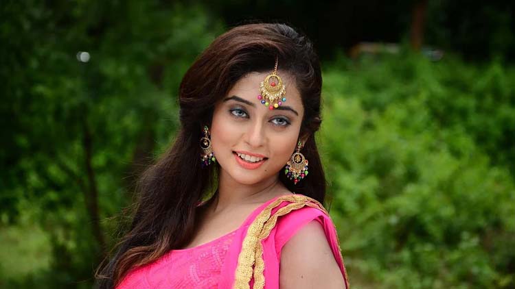 সাবেক সংসদ সদস্যপুত্রের বিরুদ্ধে চিত্রনায়িকার অভিযোগ