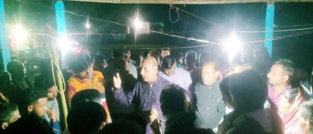 কুলাউড়ায় চা-বাগানে জুয়ার আসরে সাদা পোষাকে পুলিশের অভিযান, চার পুলিশ লাঞ্চিত