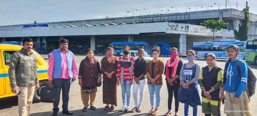 ভারতে সাজাভোগ শেষে দেশে ফিরলেন ৬ বাংলাদেশি তরুণী