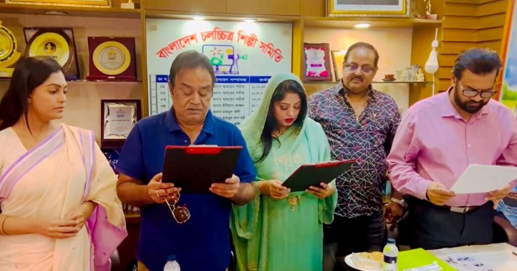 শপথ গ্রহণ করলেন মৌসুমী ও আলীরাজ