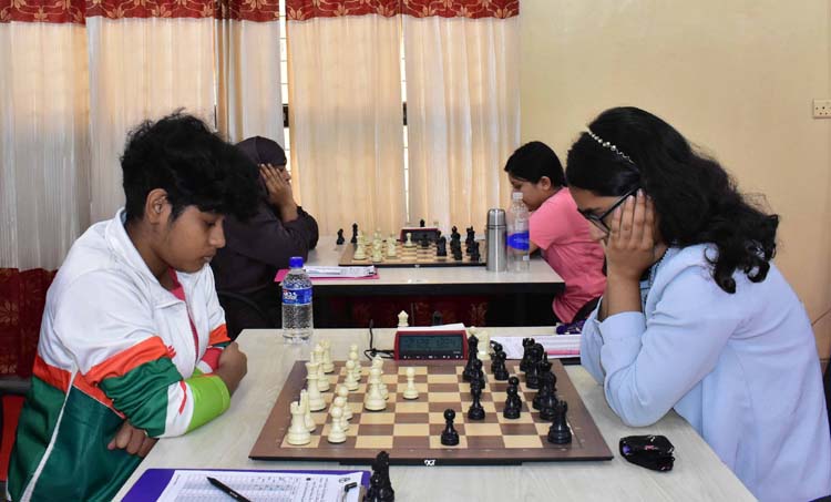 বঙ্গমাতা শেখ ফজিলাতুন্নেছা মুজিব মহিলা দাবায় ফিদে মাস্টার নোশিন আঞ্জুম শীর্ষে