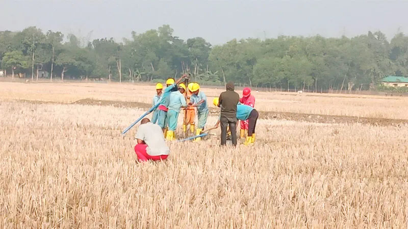 ভূমিকম্প ও দুর্যোগে বড় ধরণের ক্ষয়ক্ষতির আশঙ্কা : গ্যাস সার্ভের জন্য একের পর এক বিস্ফোরণে ঝাঁঝরা হচ্ছে ভূগর্ভস্থ মাটি