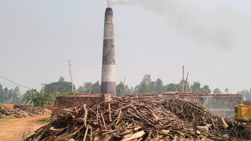 সিরাজগঞ্জে ১৪০টি ইটভাটার ৯৪টি অনুমোদনহীন