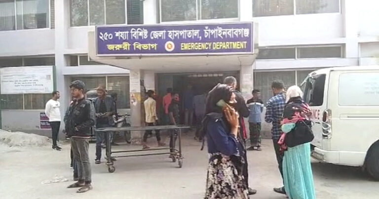 ট্রাক-মাহিন্দ্রা মুখোমুখি সংঘর্ষে নিহত ১, আহত ৮