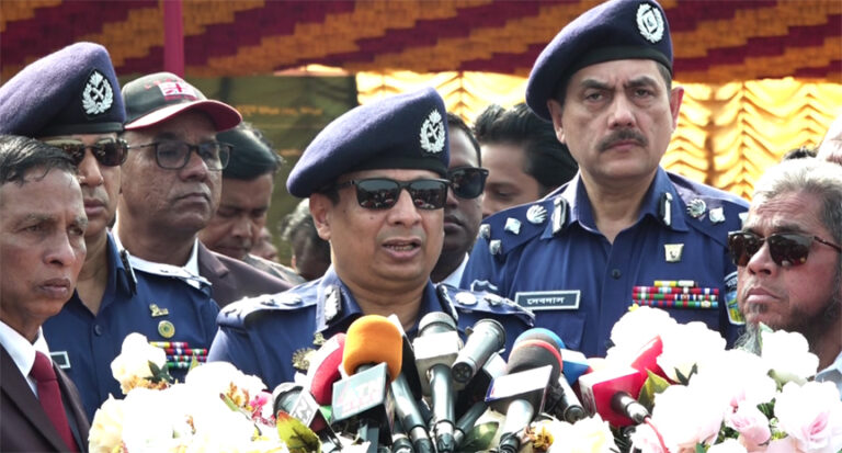 জঙ্গীবাদ ও সন্ত্রাস দমনে জিরো টলারেন্স নীতিতে কাজ করছে পুলিশ: আইজিপি