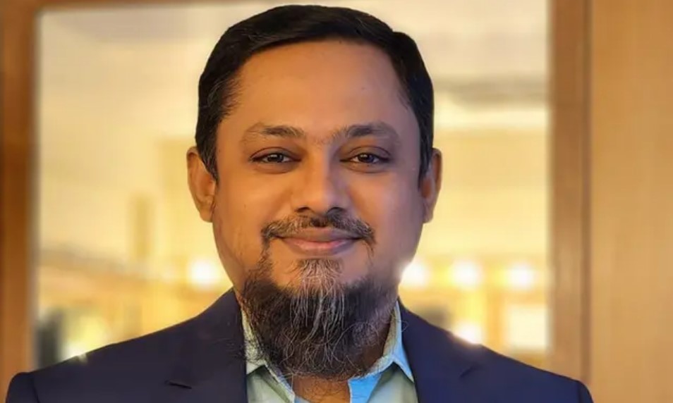 স্ত্রীর কারণে মাকেও বাসায় ঢুকতে দিতে পারেন না কিবরিয়া