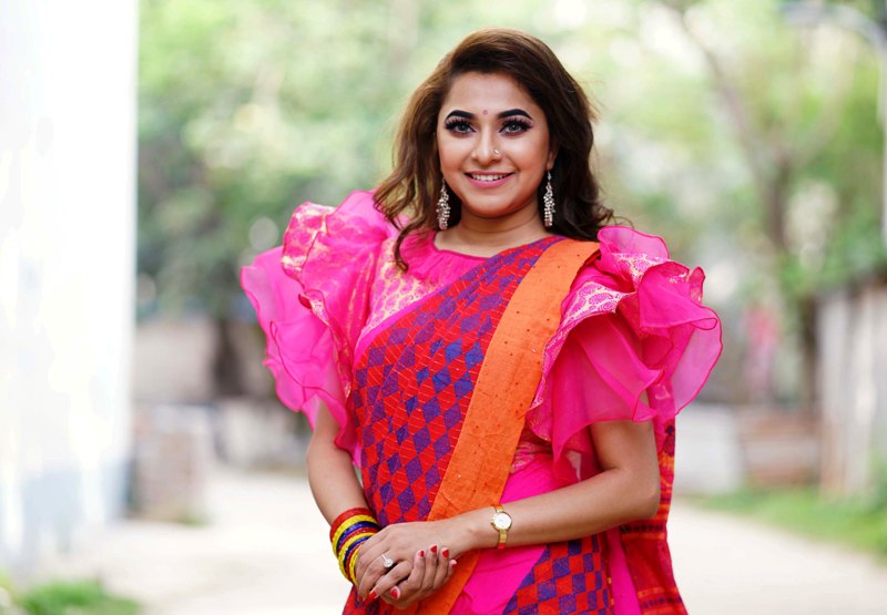 নতুন গান নিয়ে হাজির লিজা