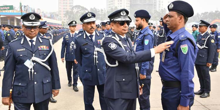 আইজি ব্যাজ পেলেন মৌলভীবাজারের এএসআই  মোঃ মাহবুবুল আলম