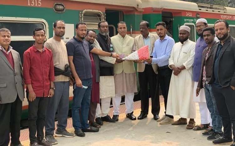  দেশে আগমন উপলক্ষে সিরাজুল ইসলামকে উষ্ণ অভ্যর্থনা