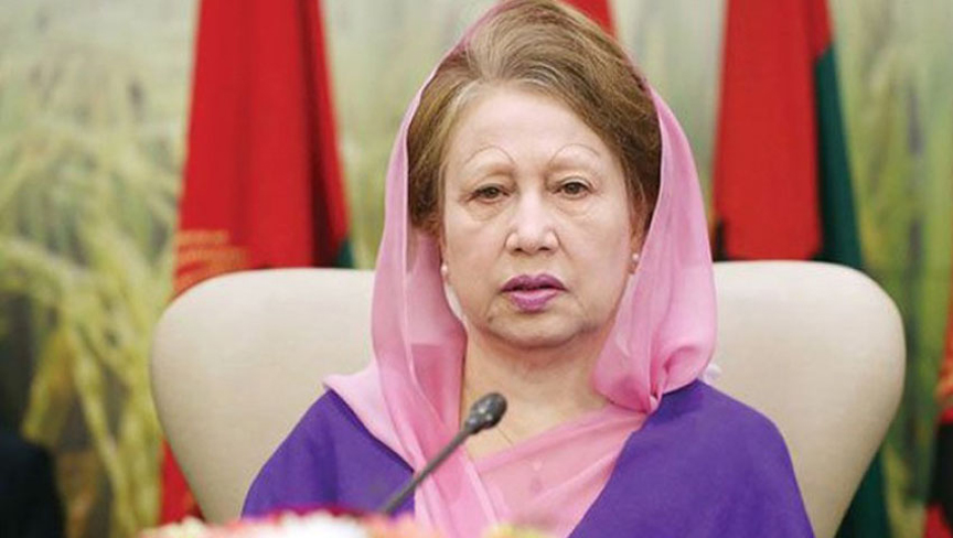 খালেদাকে রাজনীতি করতে দিতে বাইরের কোনো চাপ নেই: আইনমন্ত্রী
