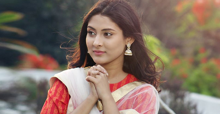 নিরব-অপুর পাশে দাড়ালেন মেহজাবীন