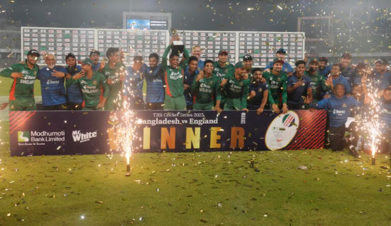 টাইগারদের কাছে হোয়াইওয়াশ বিশ্ব চ্যাম্পিয়ন ইংল্যান্ড