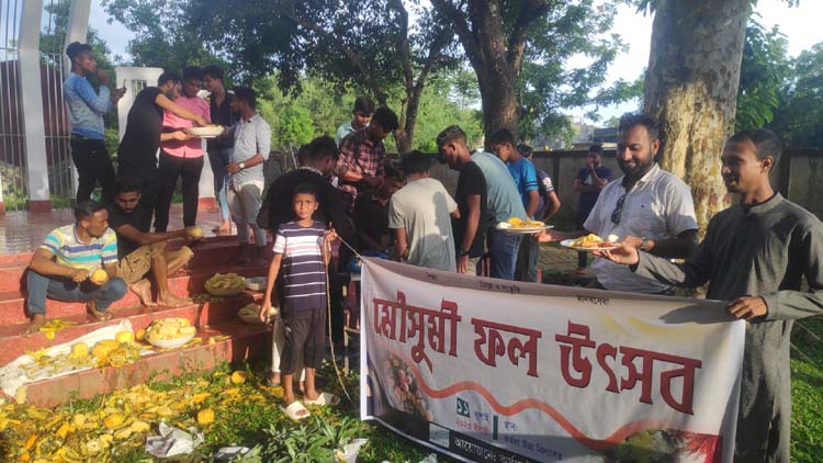 কুলাউড়ায় কর্মধা ট্রাস্টের আয়োজনে মৌসুমী ফল উৎসবে যুব সমাজের মিলনমেলা
