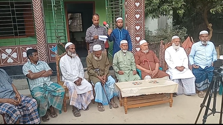 জুড়ীতে প্রবাসী পরিবারকে একাধিক মামলা দিয়ে হয়রানি প্রতিকার চেয়ে ভুক্তভোগীদের সংবাদ সম্মেলন