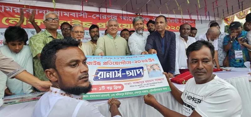 কুশিয়ারা নদীতে ঐতিহ্যবাহী নৌকা বাইচে বাঁধ ভাঙ্গা উচ্ছ্বাস