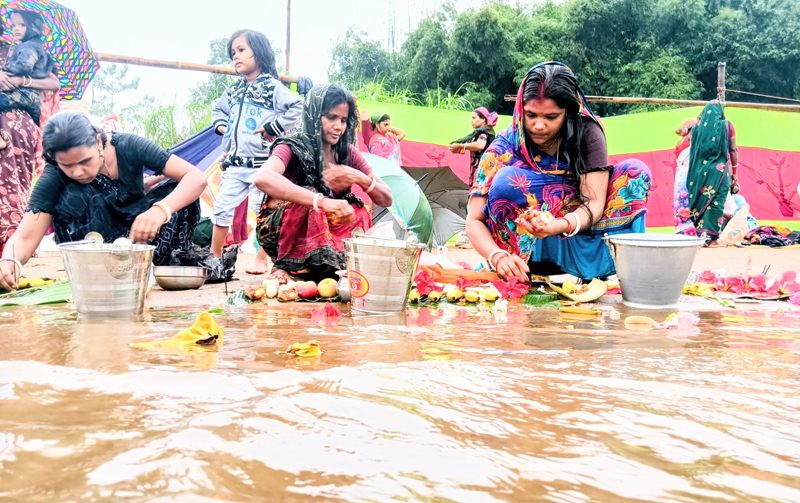 কমলগঞ্জে গঙ্গা স্নানের মাধ্যমে সম্পন্ন হলো চা শ্রমিকদের ২৫তম কাত্যায়ানী পূজা