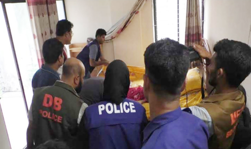 বরগুনায় ডাকবাংলো থেকে দুই শিশুসহ মায়ের লাশ উদ্ধার