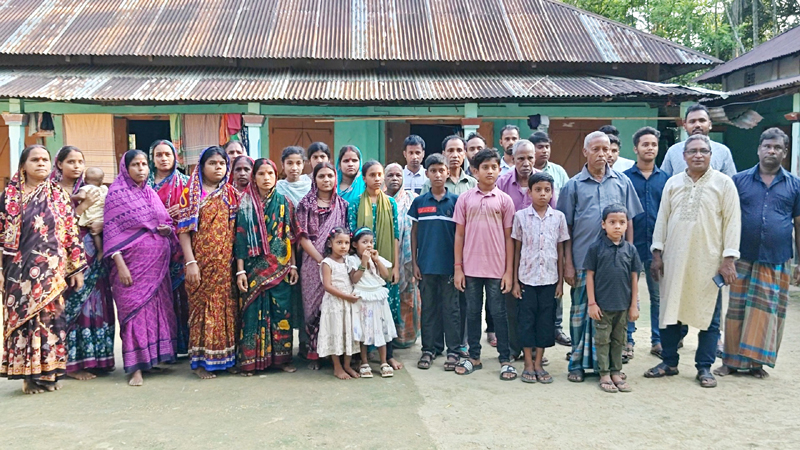 ৮০ বছর ধরে টিকে আছে ৫১ সদস্যের সংসার!