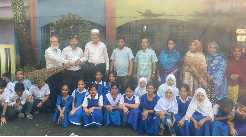 কুলাউড়ার বশিরুল হোসেন মডেল সরকারি প্রাথমিক বিদ্যালয়ে পরিচ্ছন্নতা অভিযান